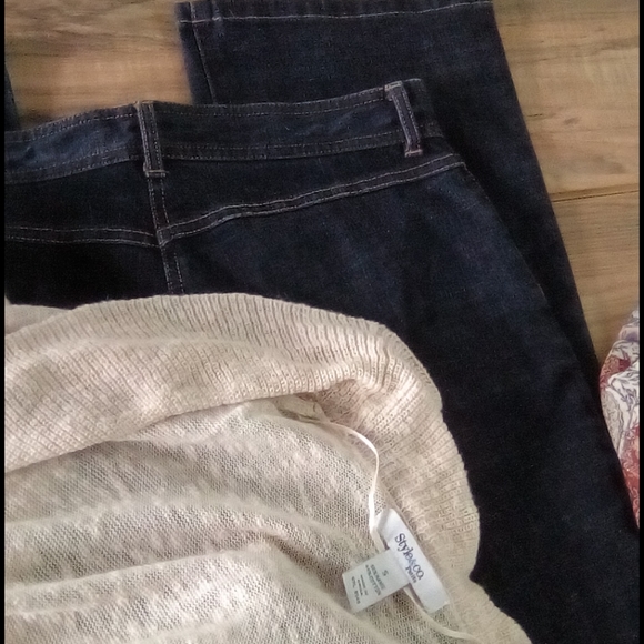 3 Item Outfit Size 8 with Ann Taylor Jeans 8P - Picture 6 of 7